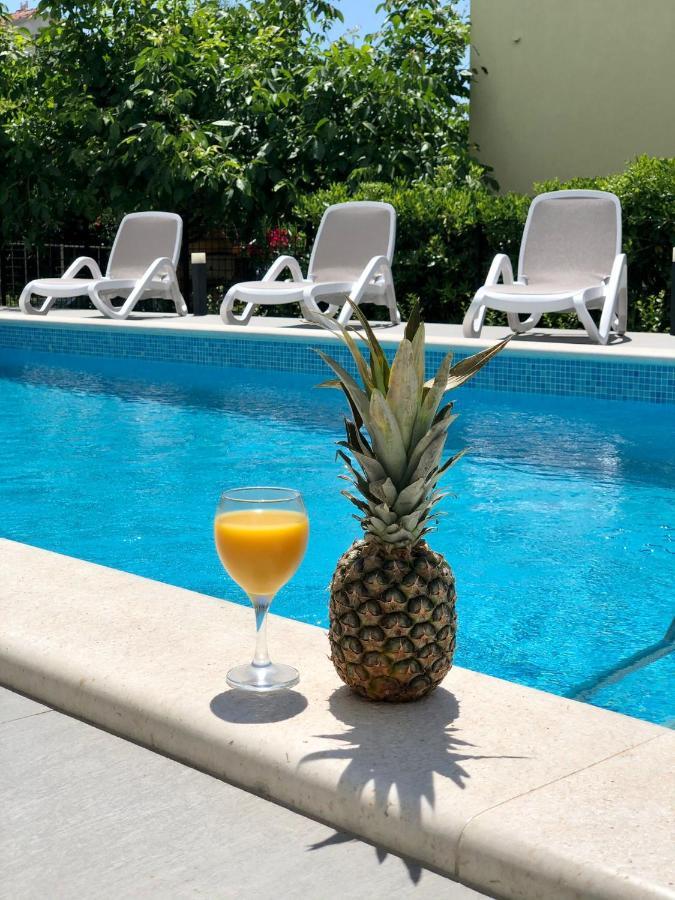 Seka Apartments With A Pool Kaštela Zewnętrze zdjęcie