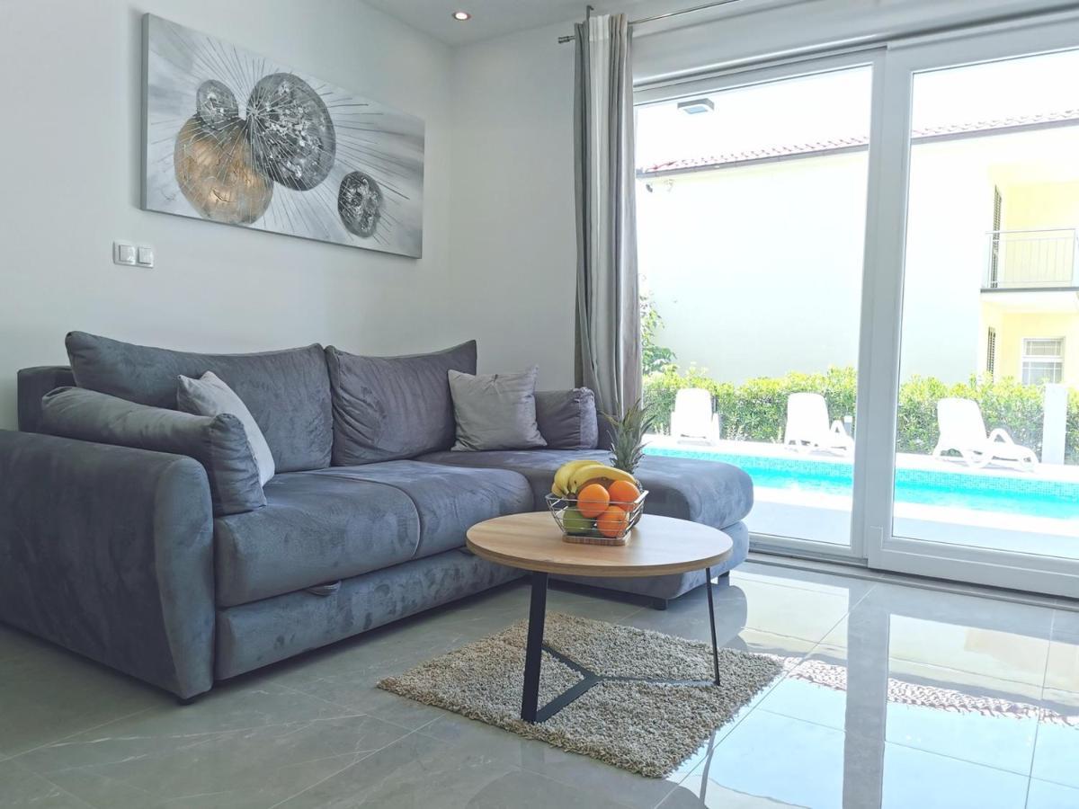 Seka Apartments With A Pool Kaštela Zewnętrze zdjęcie